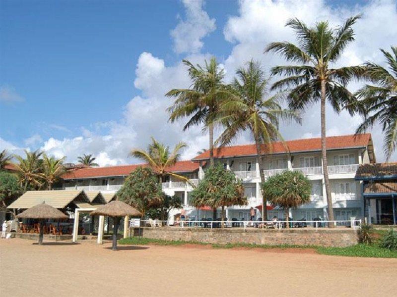 Hotel Sunset Beach Негомбо Экстерьер фото