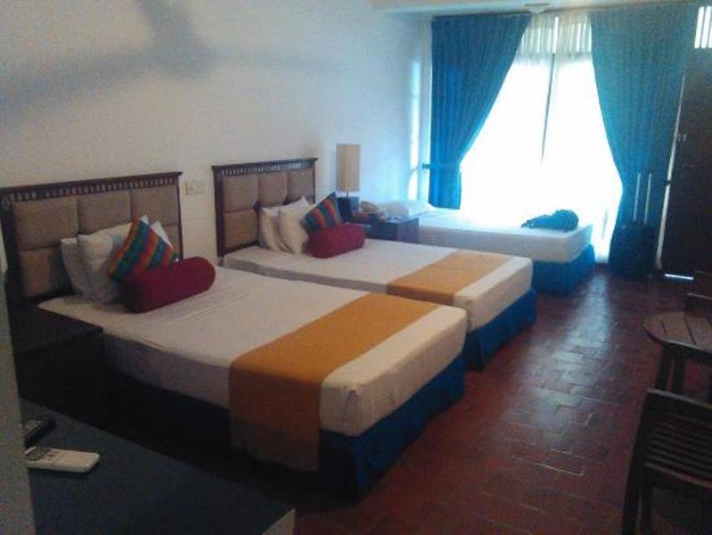 Hotel Sunset Beach Негомбо Экстерьер фото